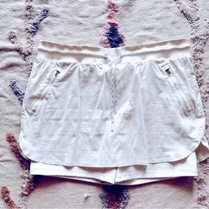 Athleta cream white Trekkie Skort Skirt Shorts size 12 activewear preppy tennis